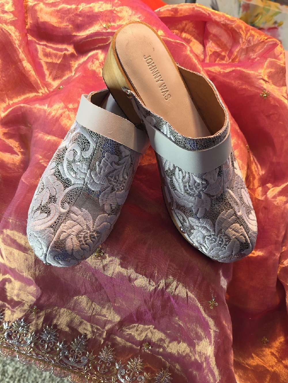 Johnny Was White Lace Wooden Clogs Size 40/9